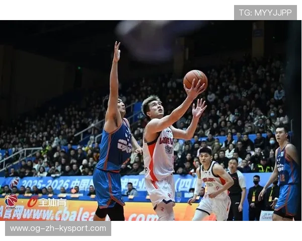 CBA广厦边路推进连续奏效,现场情绪瞬间沸腾