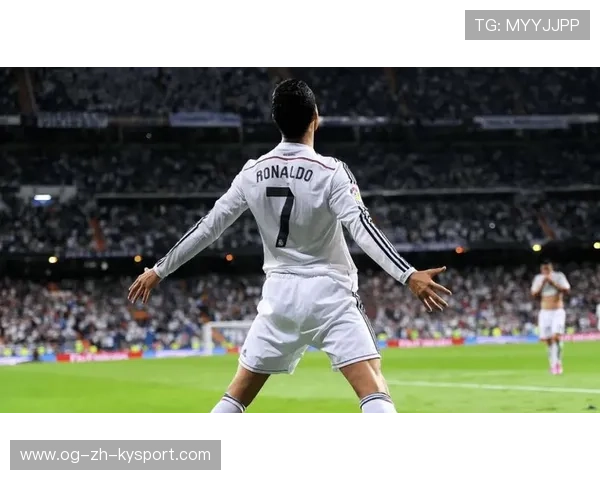 C罗娃娃参赛照片冲上热搜，引发全民热议的背后秘密