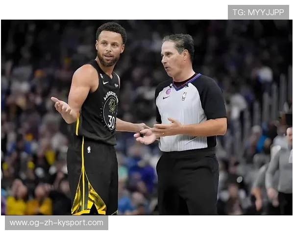 勇士后卫破纪录追击篮板 成为大家关注焦点，勇士后场