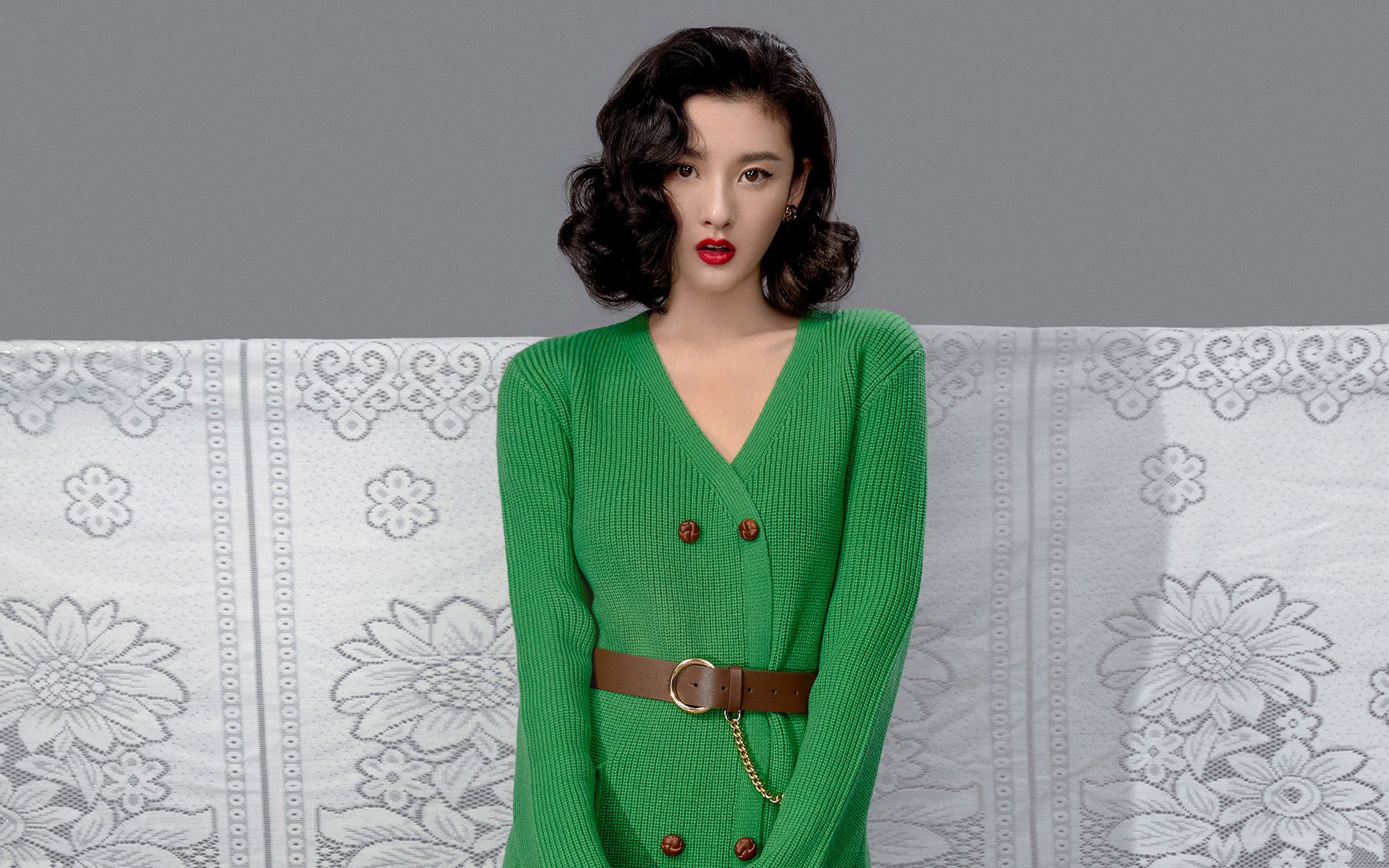 中澳接力前两棒胶着 状态接近巅峰，中澳握手