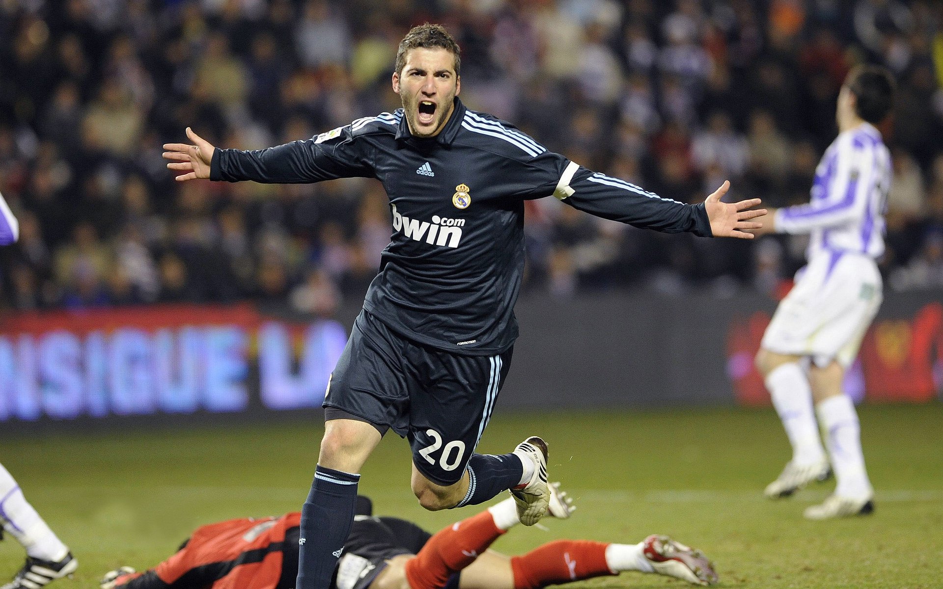 《FIFA》虚拟足球2025盛典,虚拟世界新高度!